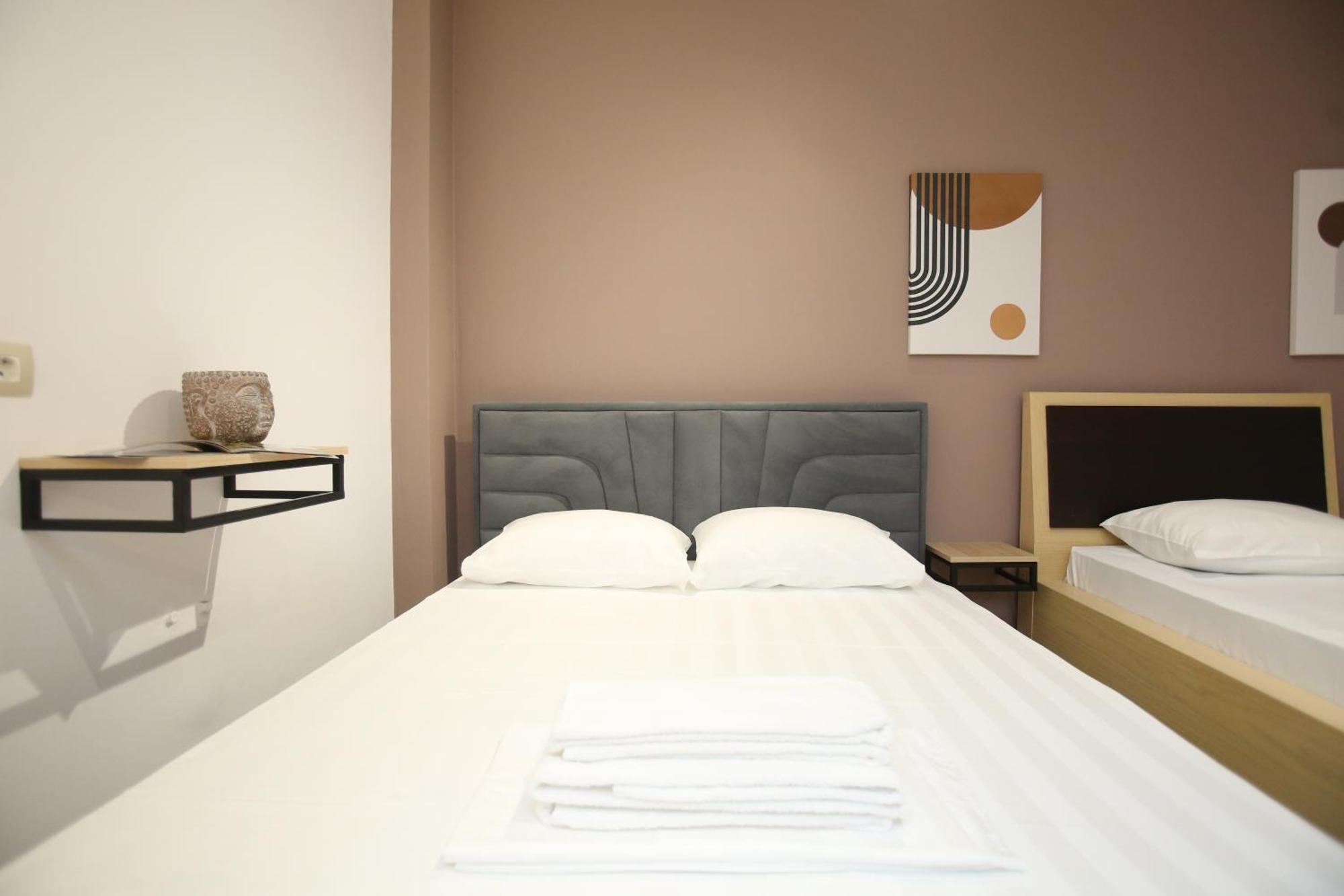 Tekb Rooms & Apartments Vlorë Exteriör bild