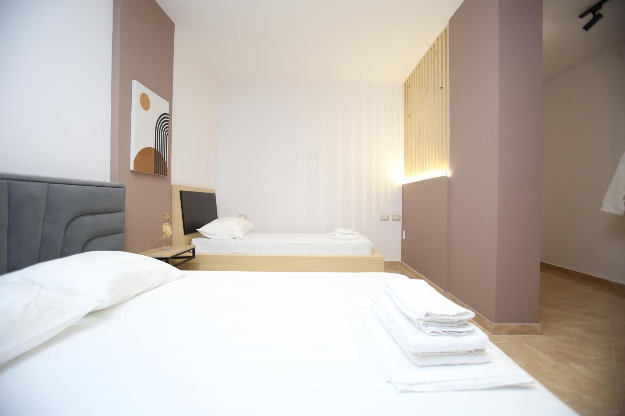 Tekb Rooms & Apartments Vlorë Exteriör bild
