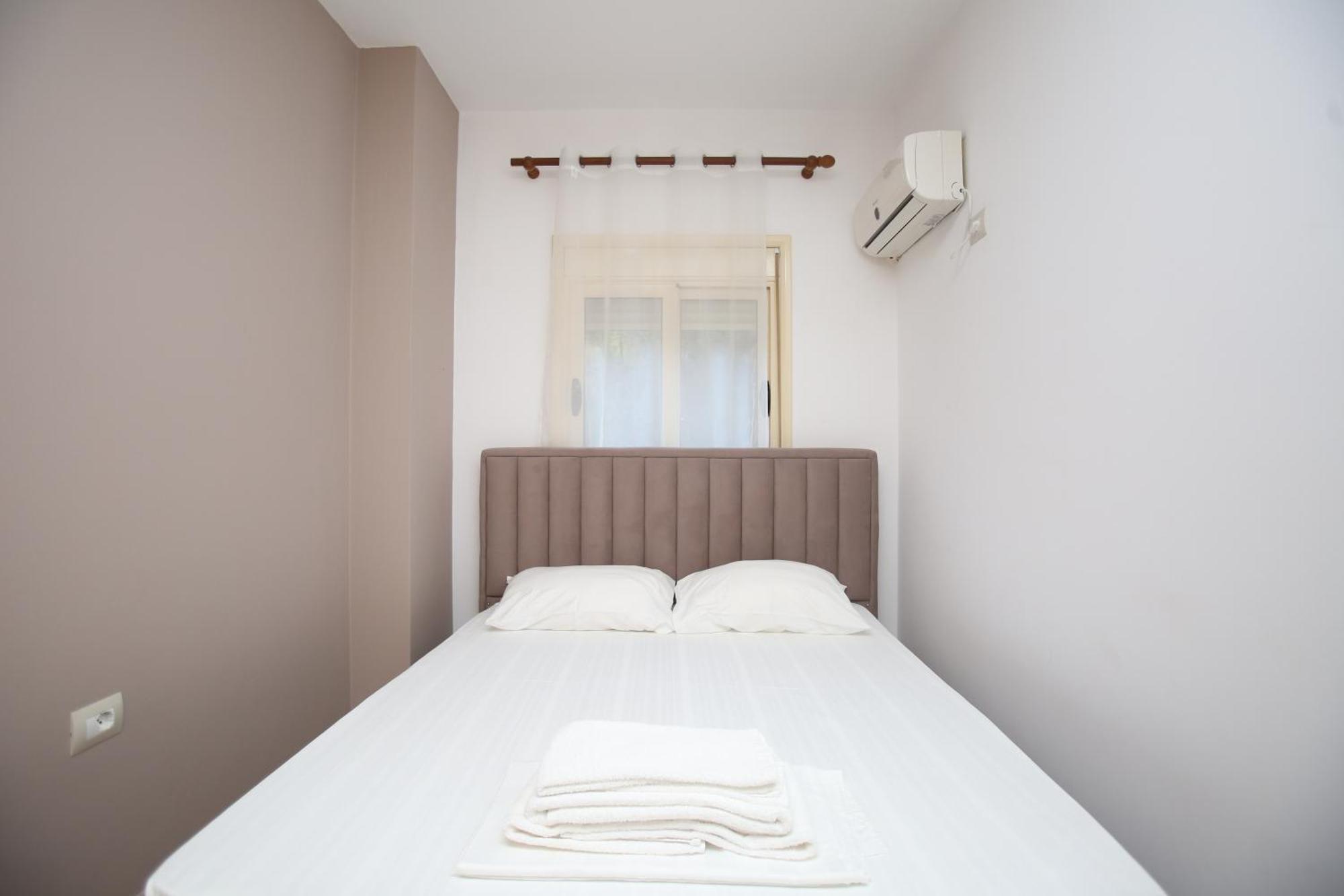 Tekb Rooms & Apartments Vlorë Exteriör bild