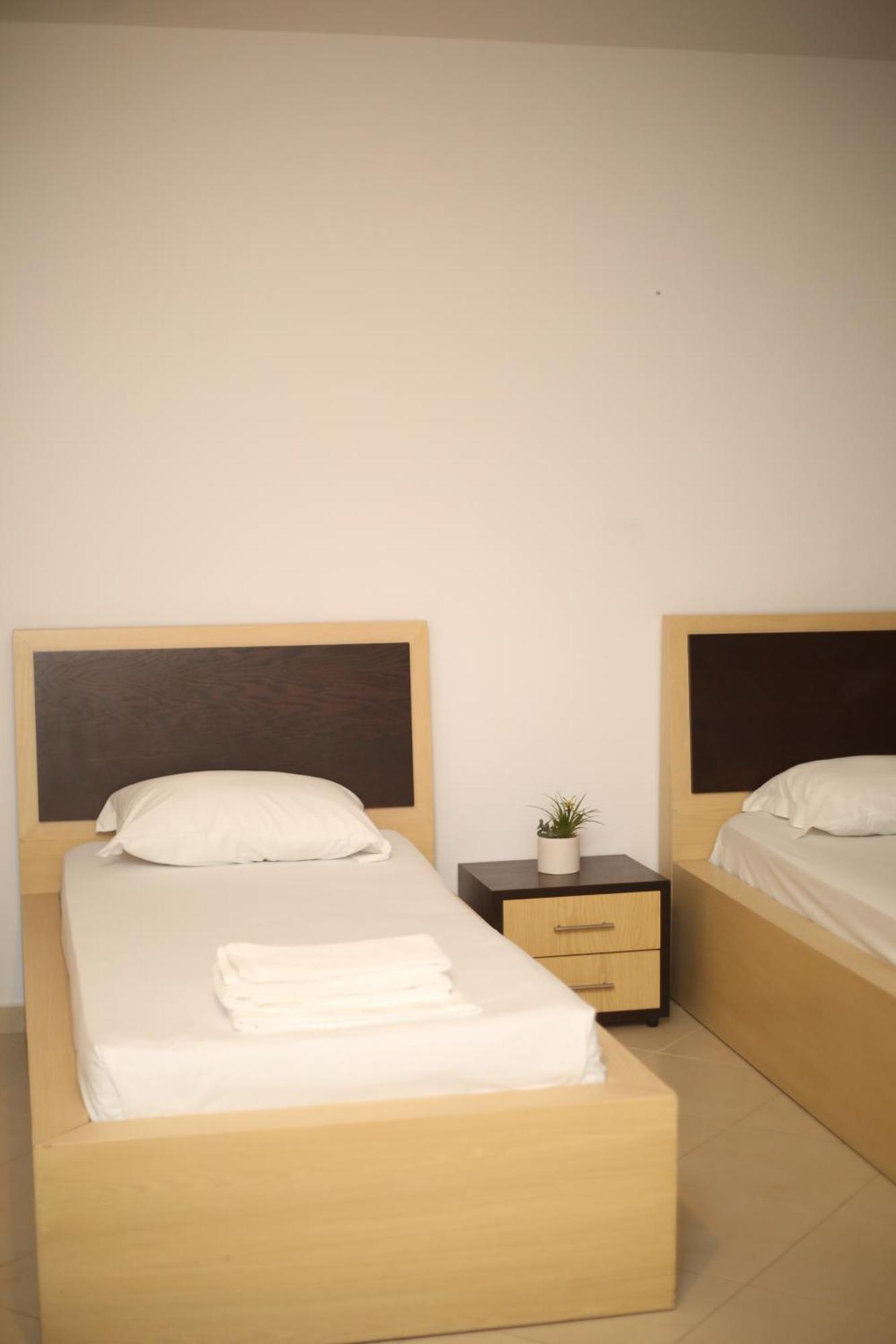 Tekb Rooms & Apartments Vlorë Exteriör bild